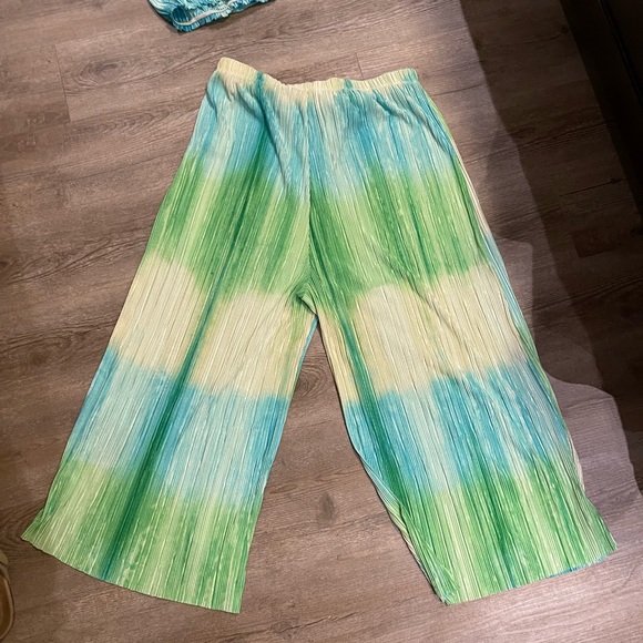 Womens Two Piece Tie Dye Suit NWT - Picture 6 of 6